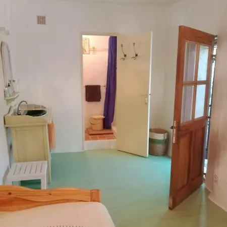 Cabanon Independant * Gordes